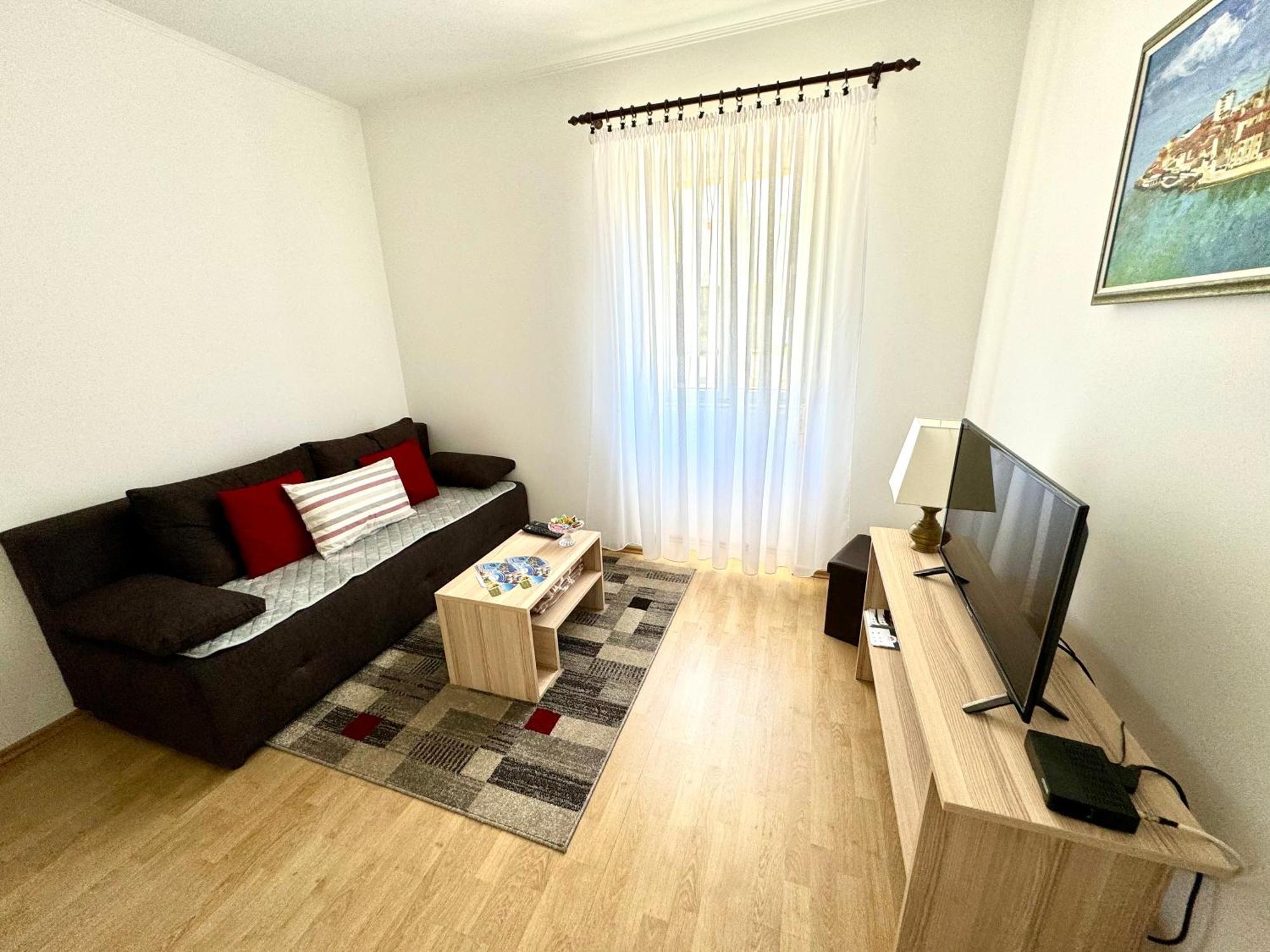 אומאג Apartment Kontrada מראה חיצוני תמונה