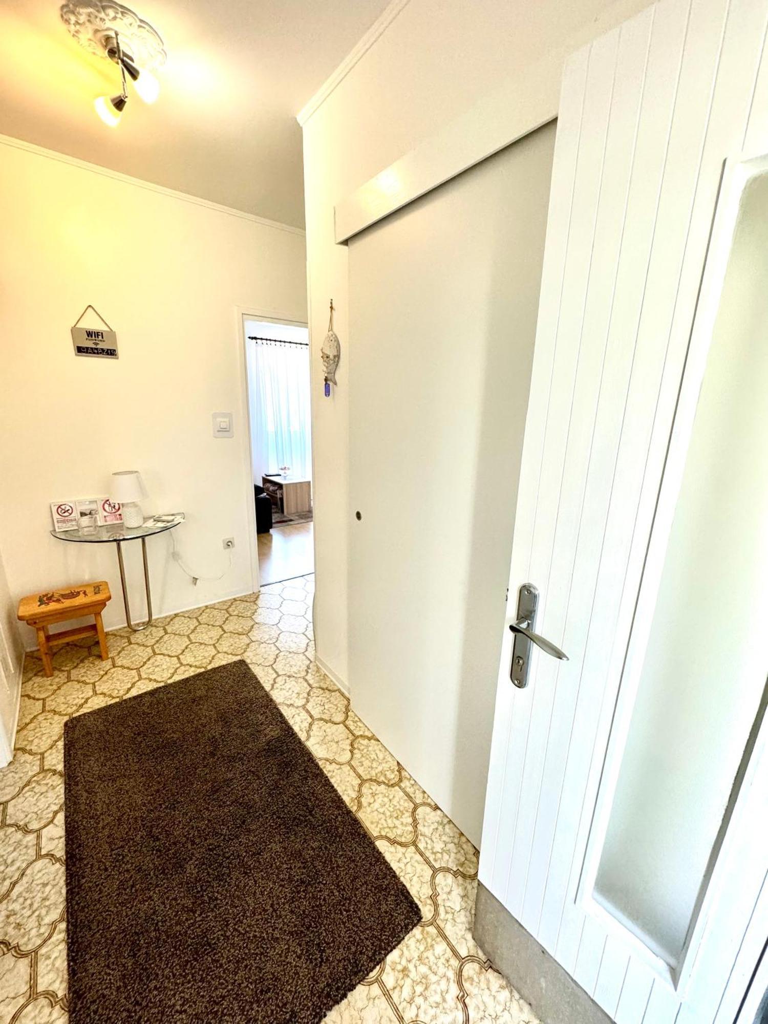 אומאג Apartment Kontrada מראה חיצוני תמונה