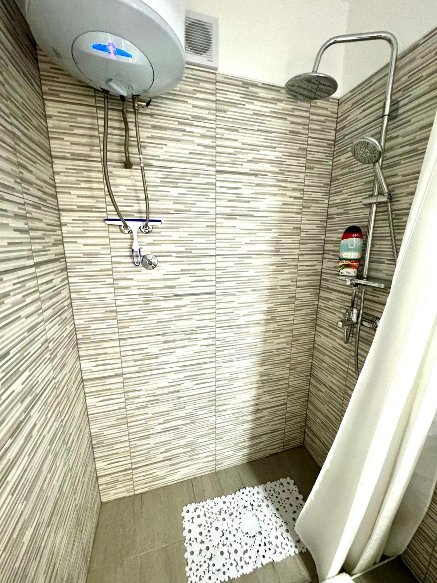 אומאג Apartment Kontrada מראה חיצוני תמונה