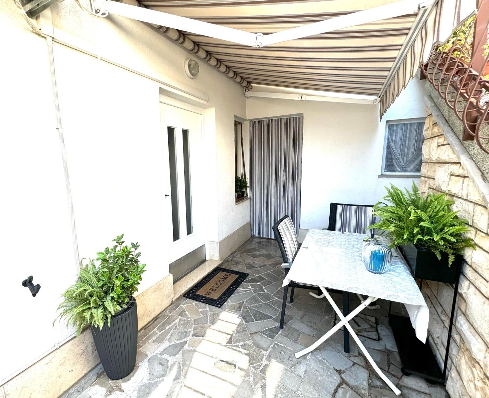 אומאג Apartment Kontrada מראה חיצוני תמונה